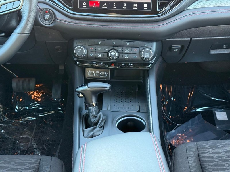 Dodge Durango Vehicle Full-screen Gallery Image 9