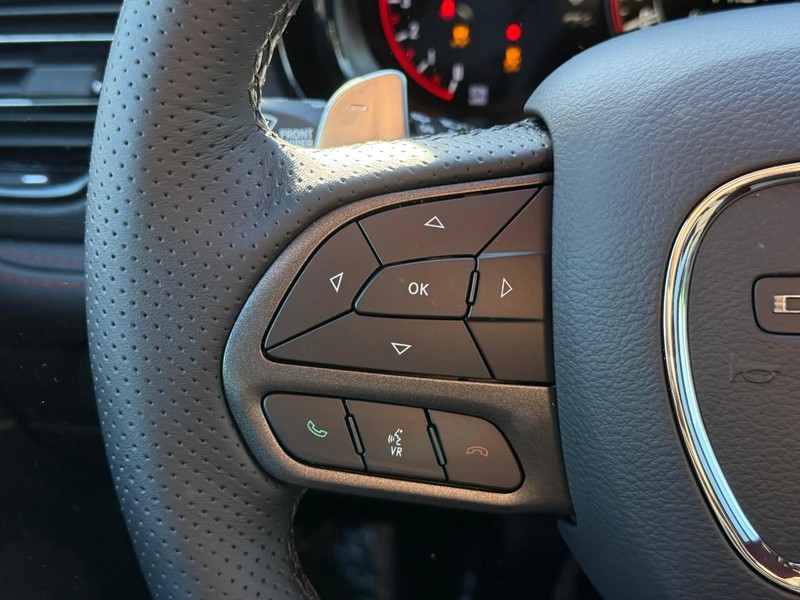 Dodge Durango Vehicle Full-screen Gallery Image 13