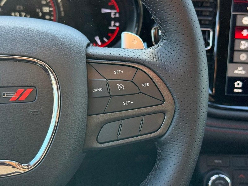 Dodge Durango Vehicle Full-screen Gallery Image 14