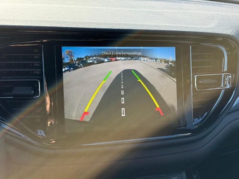 Dodge Durango Vehicle Full-screen Gallery Image 17