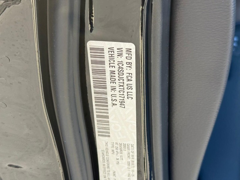 Dodge Durango Vehicle Full-screen Gallery Image 18