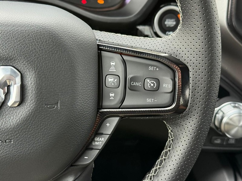 Ram 1500 Vehicle Image 16