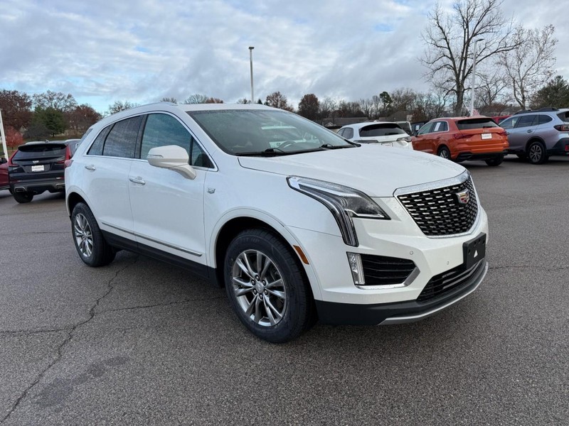 Cadillac XT5 Vehicle Full-screen Gallery Image 8