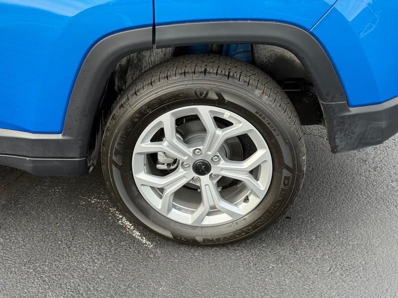 Jeep Compass Vehicle Image 05