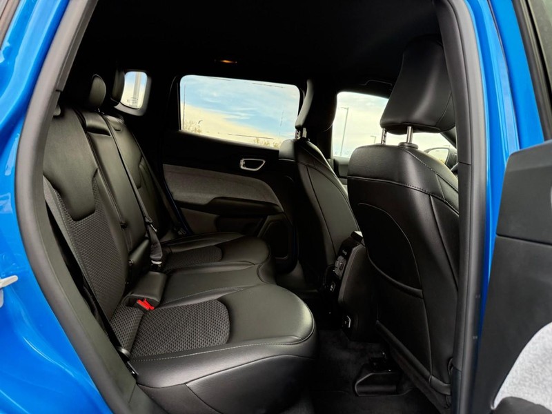 Jeep Compass Vehicle Image 08