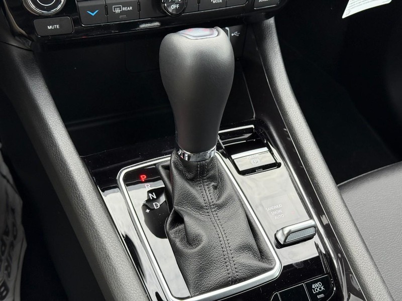 Jeep Compass Vehicle Image 18