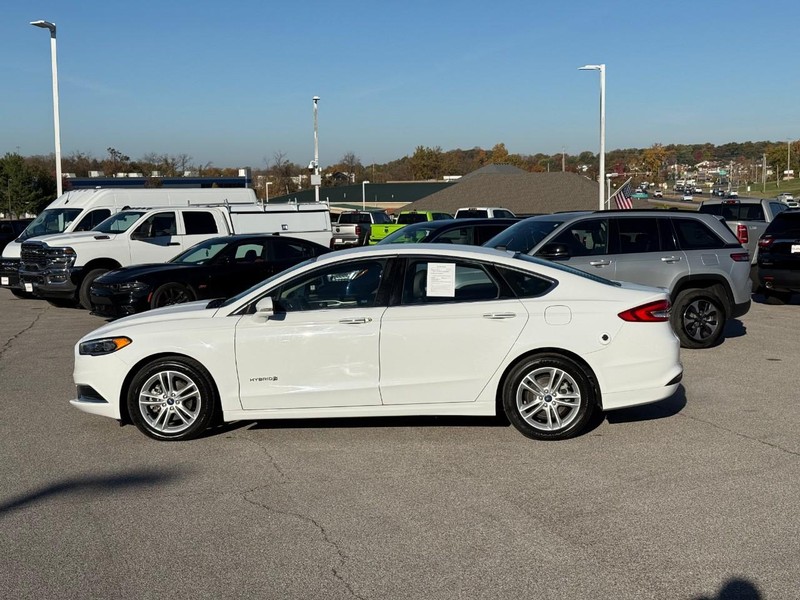 Ford Fusion Hybrid Vehicle Image 03