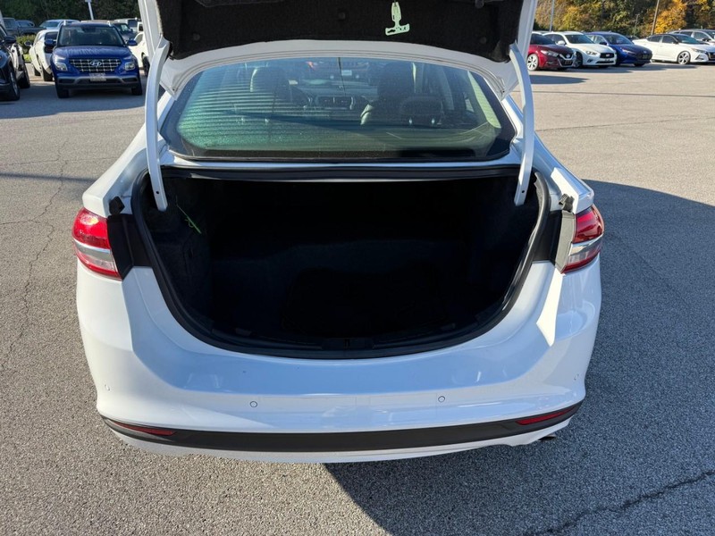 Ford Fusion Hybrid Vehicle Image 08