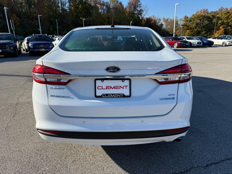 Ford Fusion Hybrid Vehicle Image 09