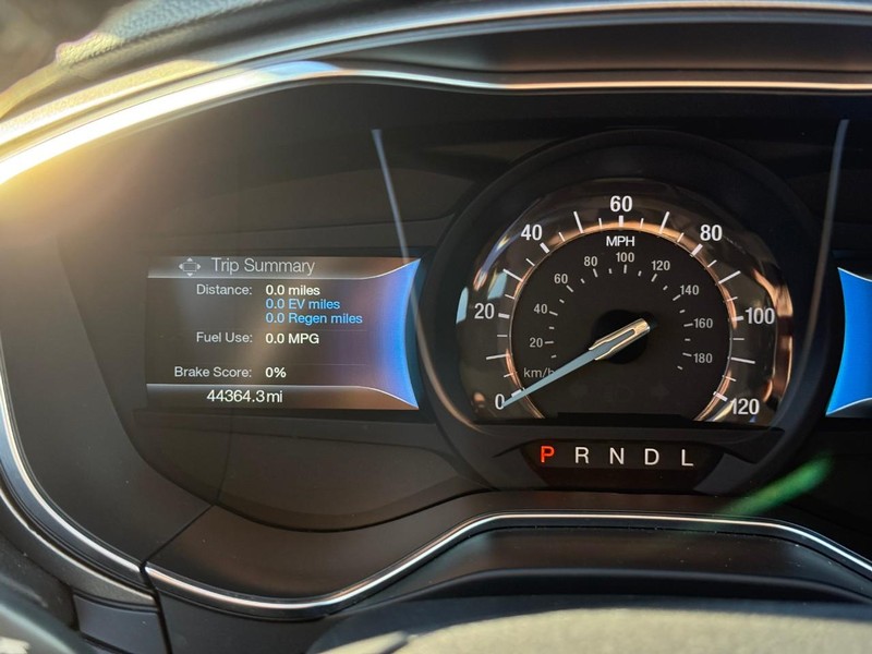 Ford Fusion Hybrid Vehicle Image 27