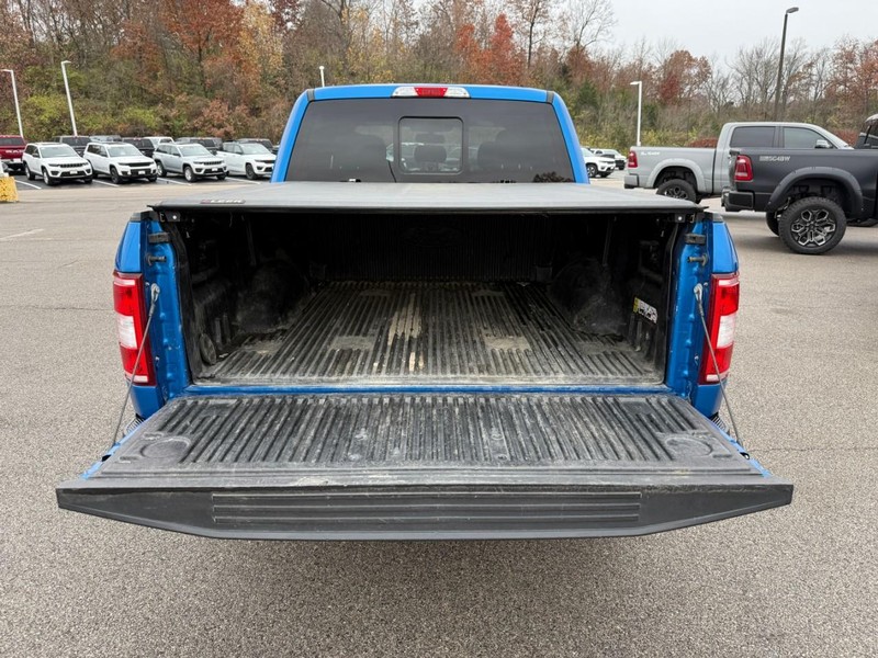 Ford F-150 Vehicle Full-screen Gallery Image 5