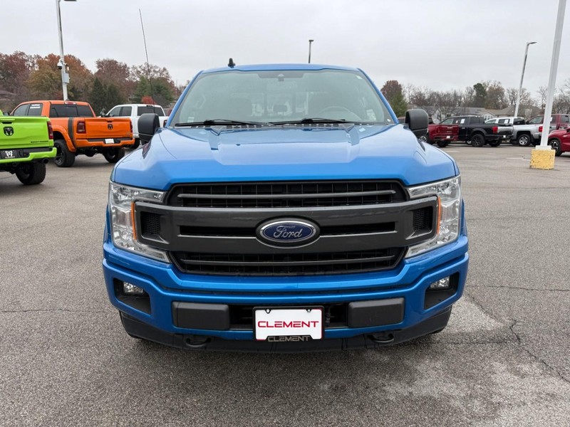 Ford F-150 Vehicle Full-screen Gallery Image 8