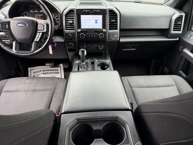 Ford F-150 Vehicle Full-screen Gallery Image 10