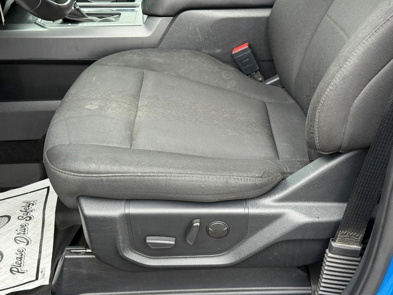 Ford F-150 Vehicle Full-screen Gallery Image 15