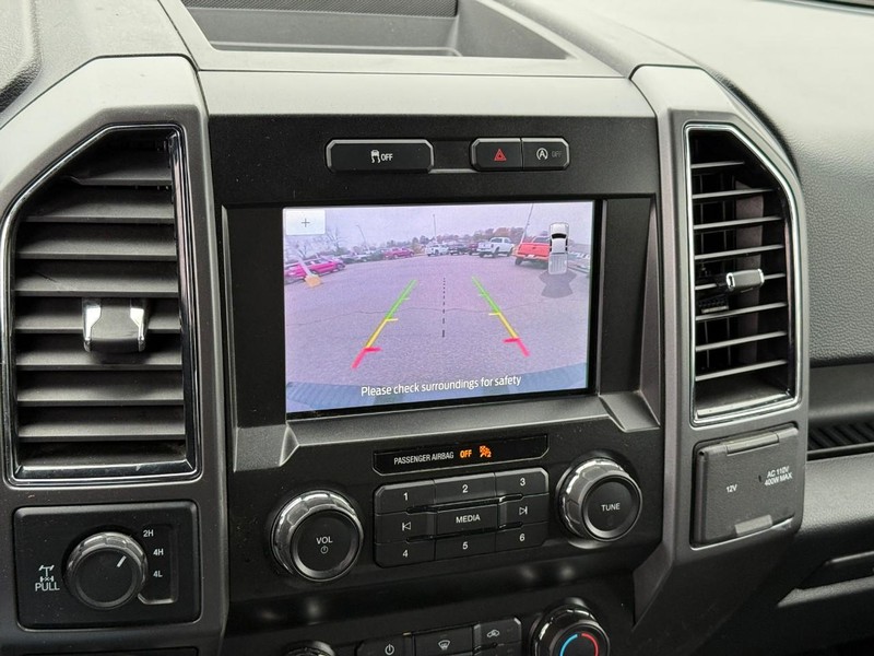 Ford F-150 Vehicle Full-screen Gallery Image 21