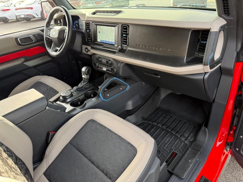 Ford Bronco Vehicle Image 15