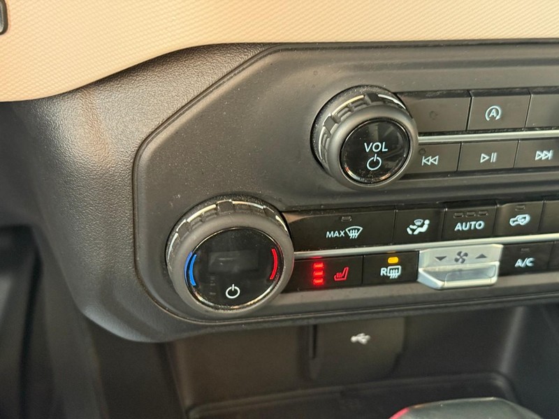 Ford Bronco Vehicle Image 19