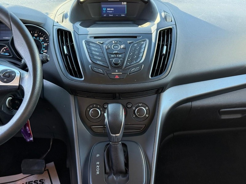 Ford Escape Vehicle Image 17