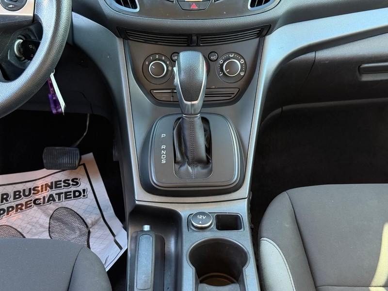 Ford Escape Vehicle Image 18