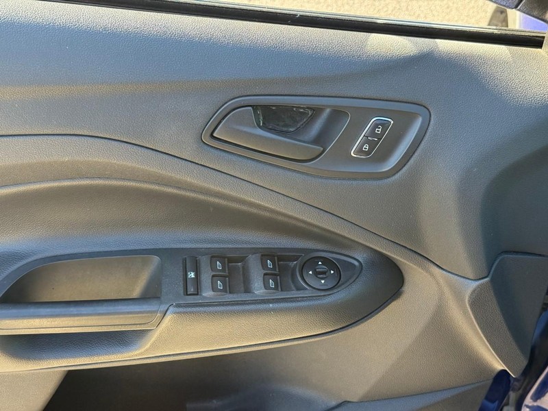 Ford Escape Vehicle Image 19