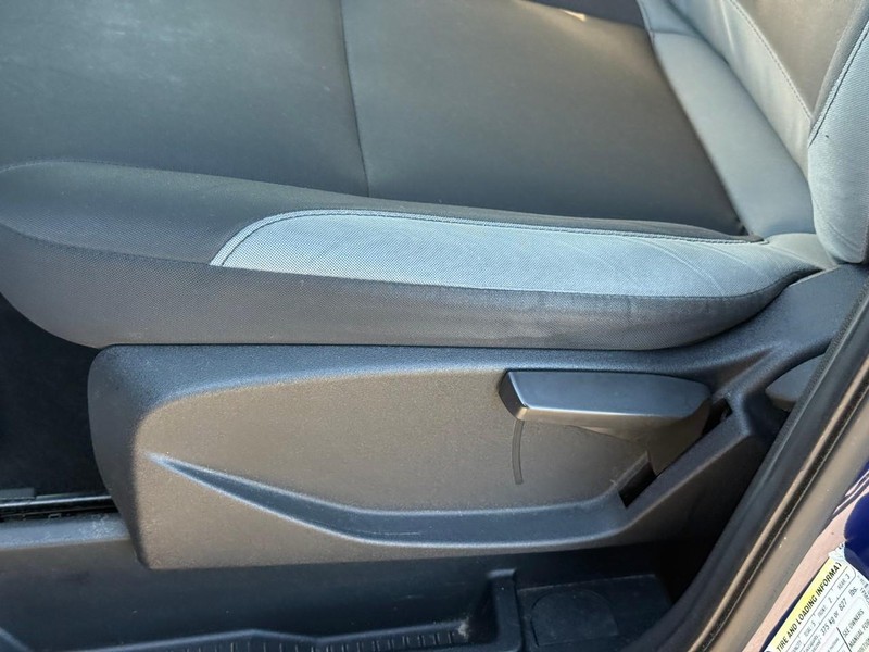 Ford Escape Vehicle Image 21