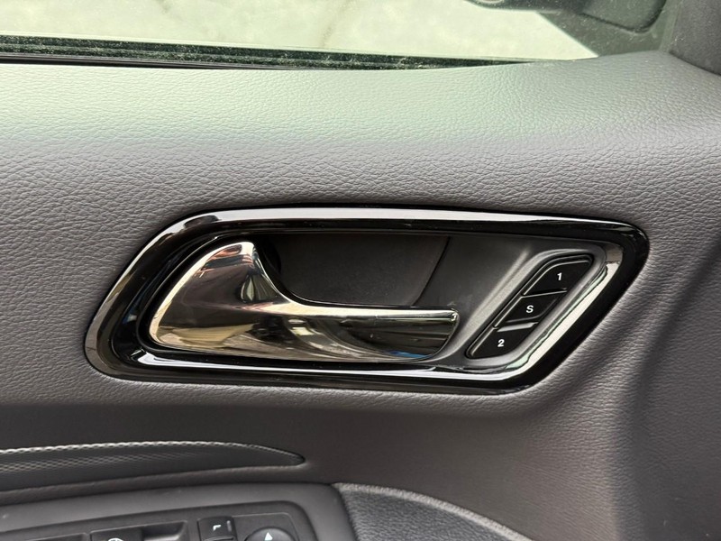 Dodge Durango Vehicle Image 15