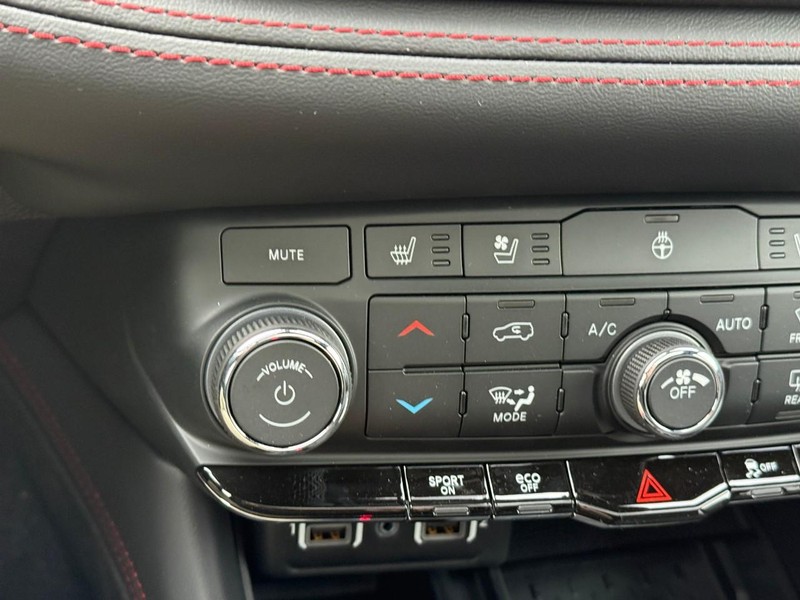 Dodge Durango Vehicle Image 16