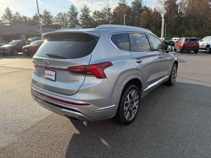 Hyundai Santa Fe Vehicle Image 11