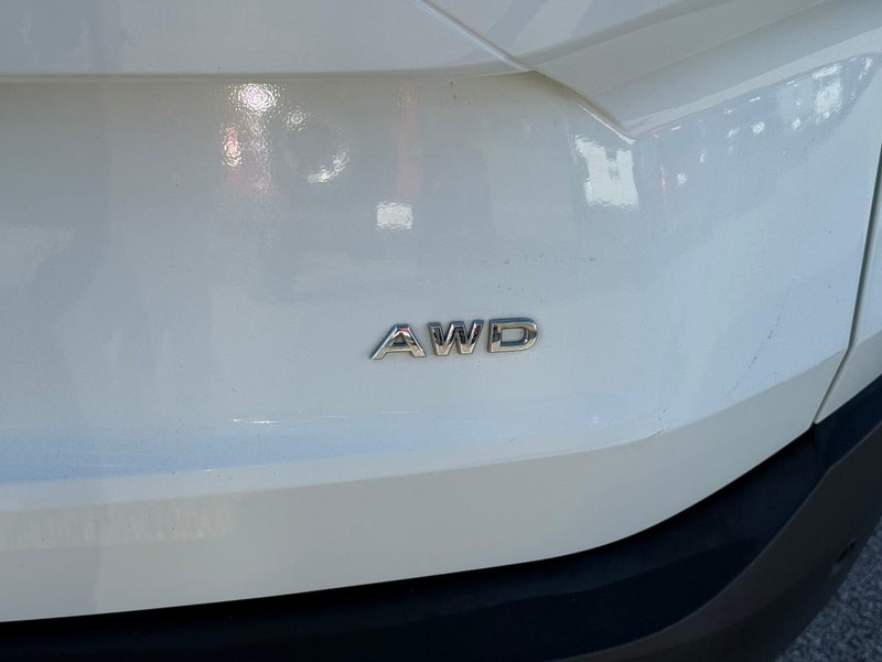 Nissan Rogue Vehicle Image 07