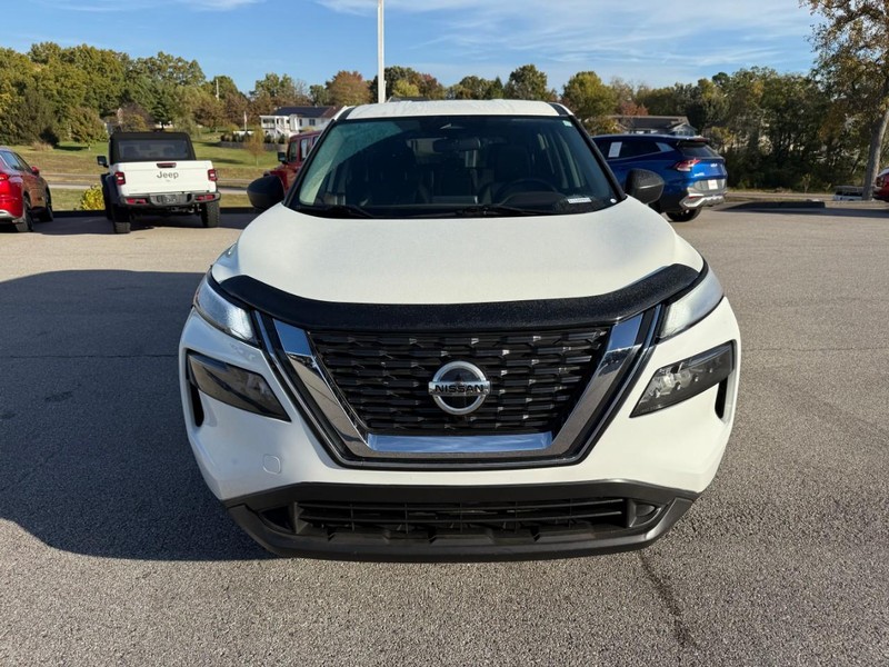 Nissan Rogue Vehicle Image 11