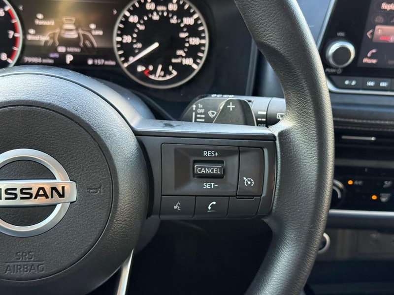 Nissan Rogue Vehicle Image 21