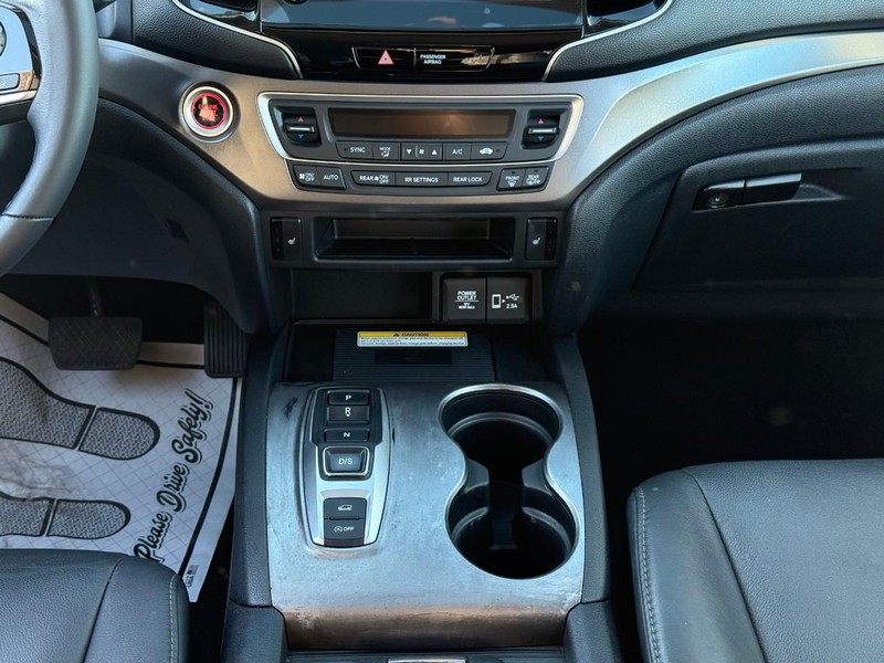 Honda Pilot Vehicle Image 18