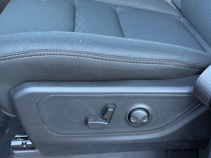 Ram 1500 Vehicle Image 15