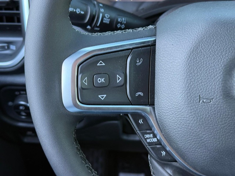 Ram 1500 Vehicle Image 16