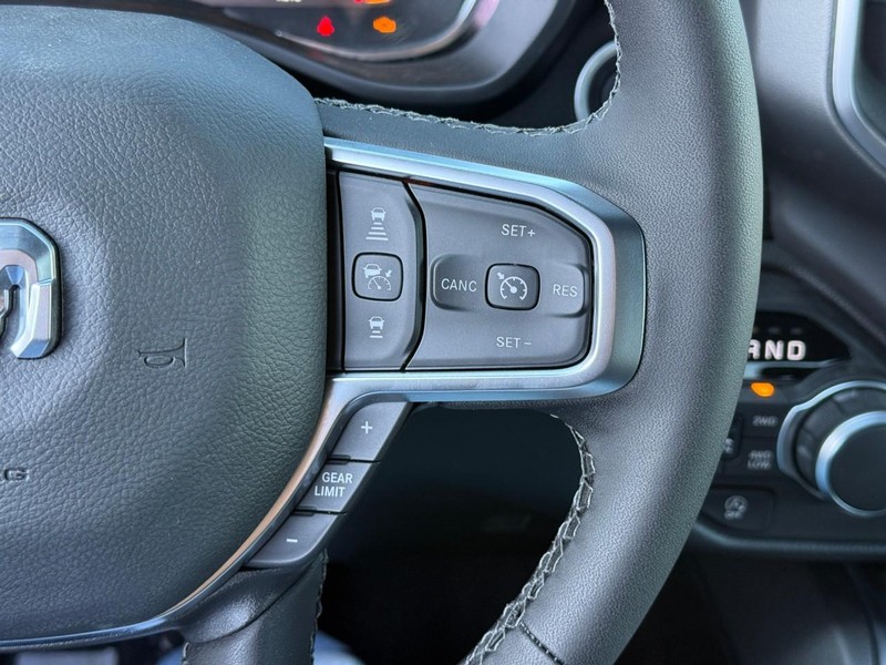 Ram 1500 Vehicle Image 17