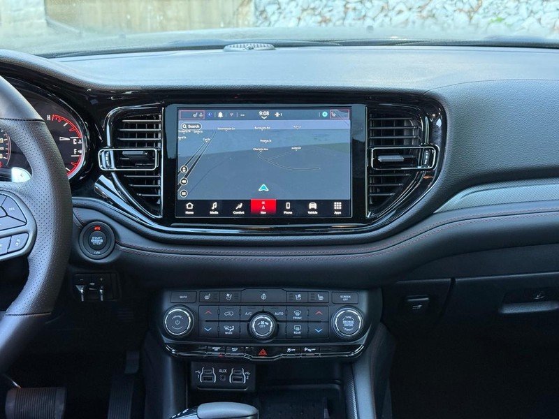 Dodge Durango Vehicle Full-screen Gallery Image 9