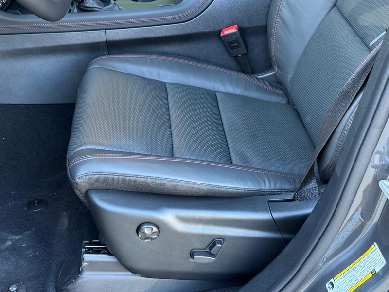 Dodge Durango Vehicle Full-screen Gallery Image 13