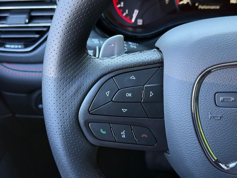 Dodge Durango Vehicle Full-screen Gallery Image 15