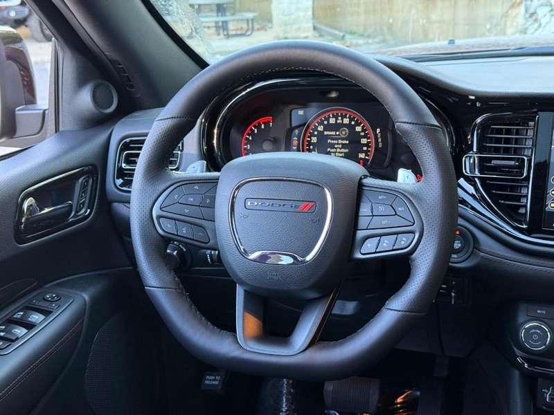 Dodge Durango Vehicle Full-screen Gallery Image 8