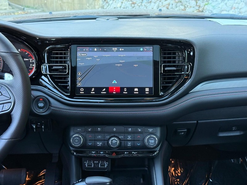 Dodge Durango Vehicle Full-screen Gallery Image 9