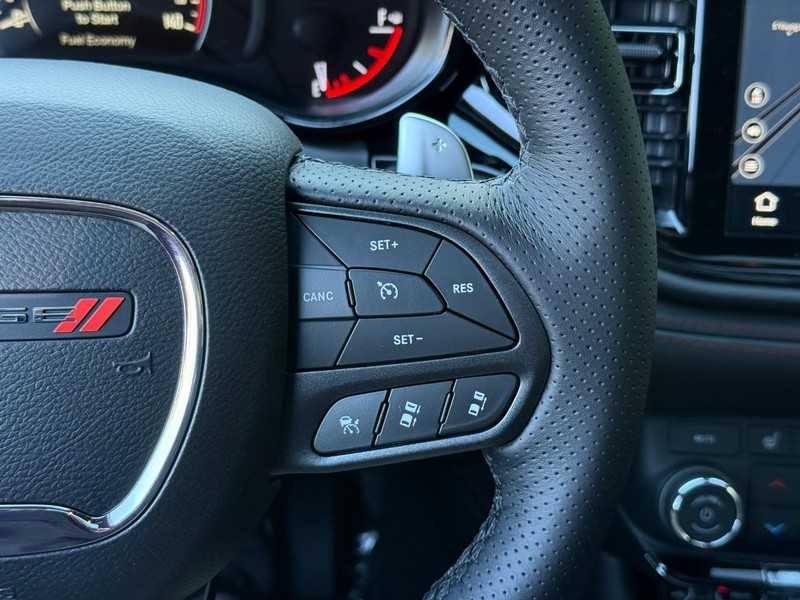 Dodge Durango Vehicle Full-screen Gallery Image 15