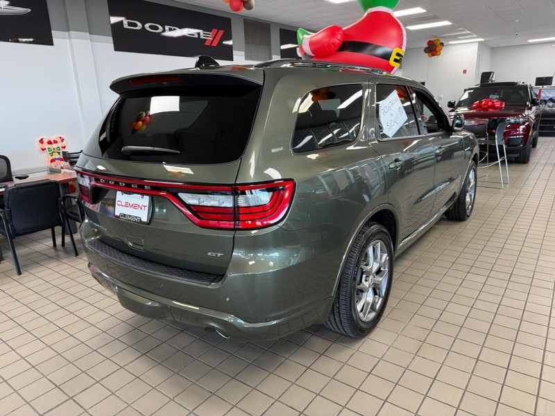 Dodge Durango Vehicle Full-screen Gallery Image 3