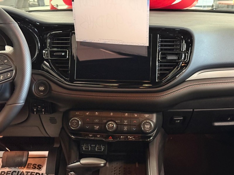 Dodge Durango Vehicle Full-screen Gallery Image 10