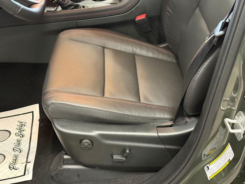 Dodge Durango Vehicle Full-screen Gallery Image 14