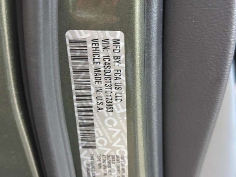 Dodge Durango Vehicle Full-screen Gallery Image 16