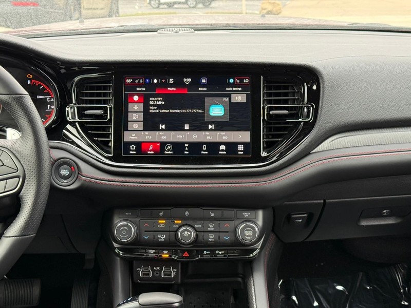 Dodge Durango Vehicle Image 11