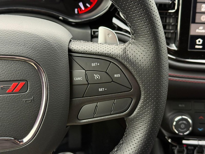 Dodge Durango Vehicle Image 16