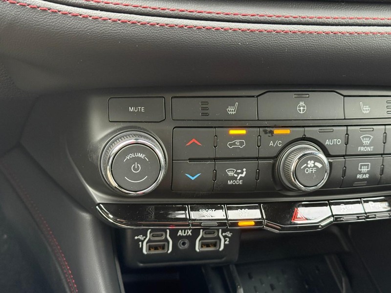 Dodge Durango Vehicle Image 18