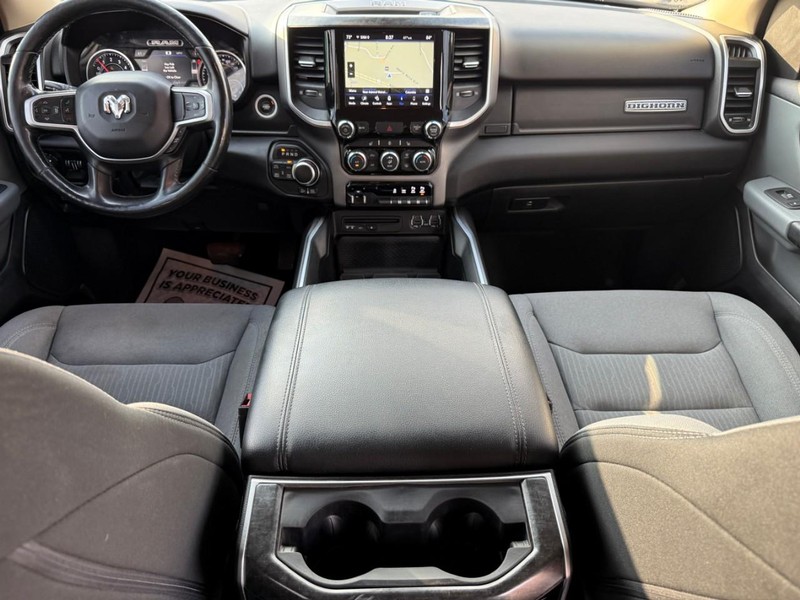 Ram 1500 Vehicle Full-screen Gallery Image 12