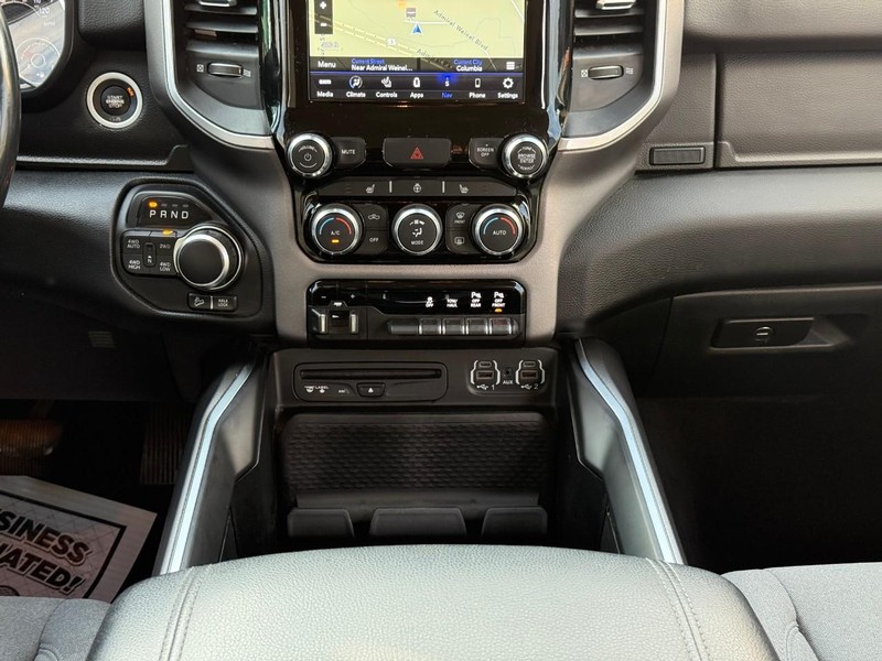 Ram 1500 Vehicle Full-screen Gallery Image 15
